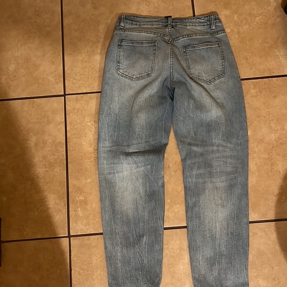 Fashion Nova Boyfriend Jeans - Picture 2 of 3